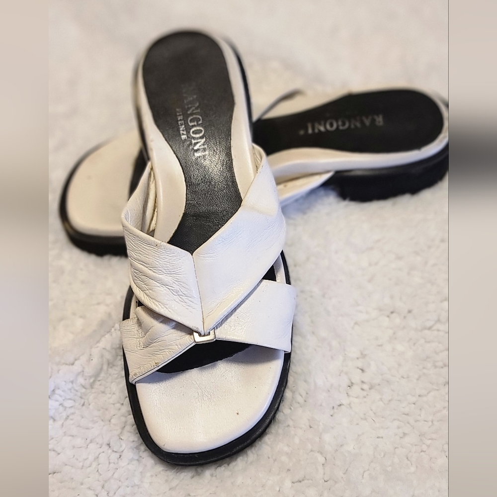 Rangoni sandals